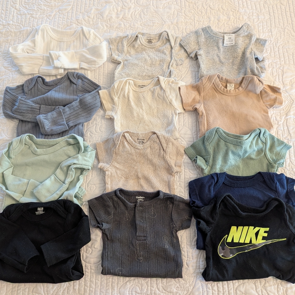 Newborn bundle of 13 onesies/jumpsuits long sleeve and short sleeves